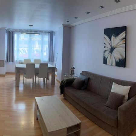 Alojamientos Olga Pamplona Exterior photo A living room