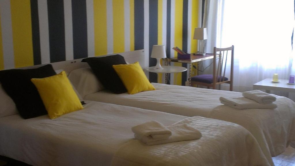Alojamientos Olga Pamplona Room photo A room at the hotel