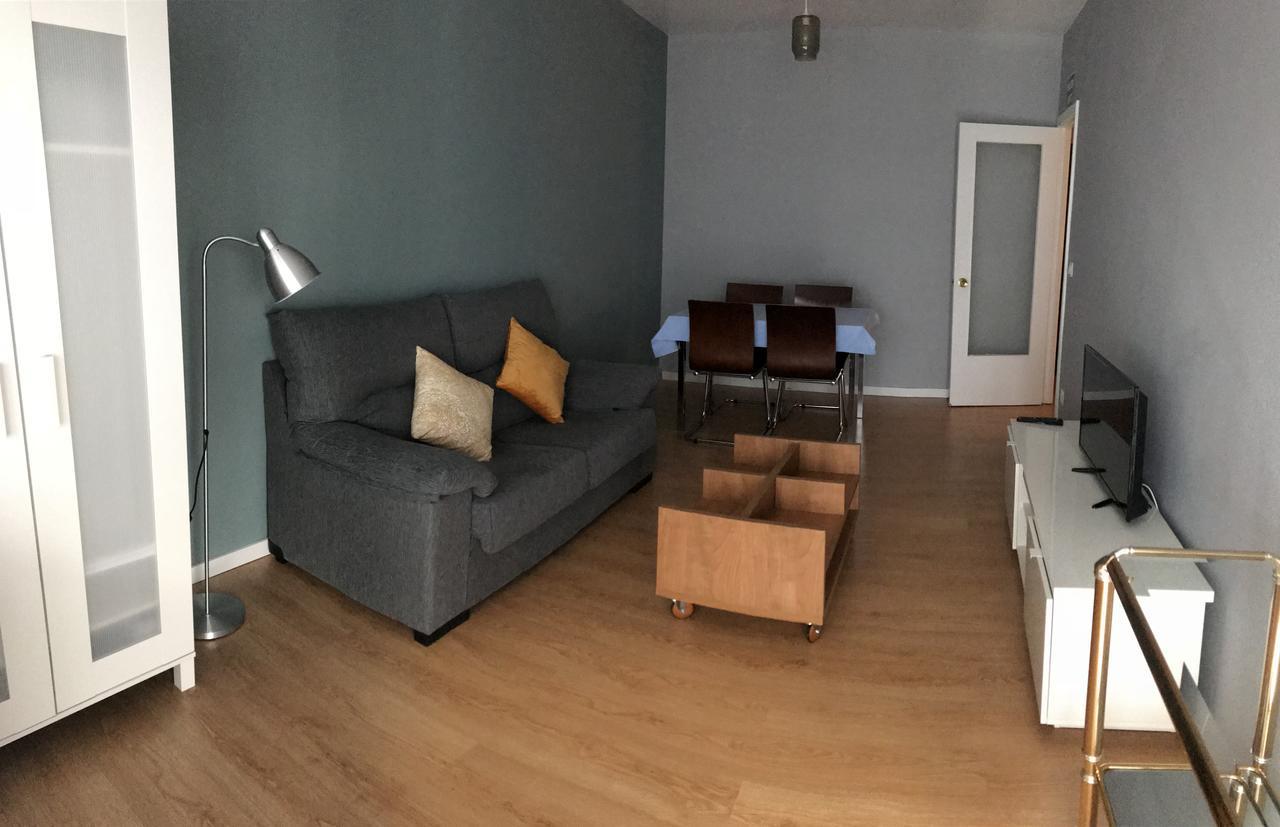 Alojamientos Olga Pamplona Room photo A living room in a typical apartment